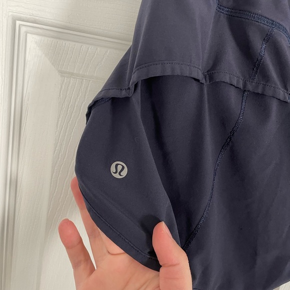 Lululemon Speed Up Low Rise Lined Running Shorts 2.5” Navy Blue Size 10 - Picture 4 of 6